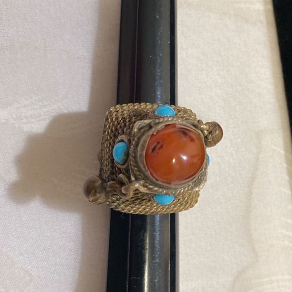 Antique Amber And Turquoise Brass Dome Ring - Picture 3 of 16